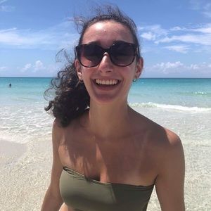 Meet your Posher, Jasmine